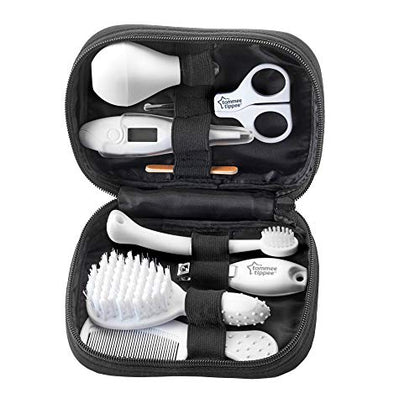 Tommee Tippee Closer to Nature Healthcare & Grooming Kit